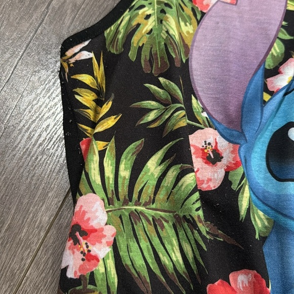 Disney lilo and stitch tank XL - Picture 2 of 3